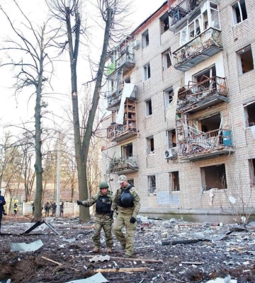 Маємо 18 пошкоджених будинків і понад 800 вибитих вікон: Терехов про наслідки удару рф по Харкову