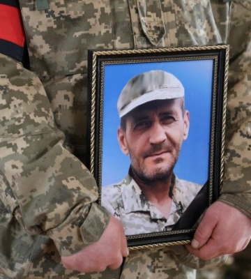 На передовій зустрів своє 50-річчя: у Луцькій громаді попрощалися з Героєм Ігорем Журавлем