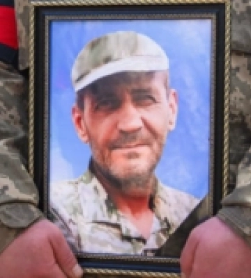 На передовій зустрів своє 50-річчя: у Луцькій громаді попрощалися з Героєм Ігорем Журавлем