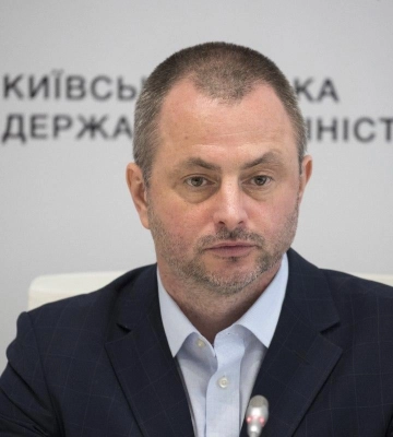 "Антикоррупционер" Максим Бахматов оказался долларовым миллионером "Антикоррупционер" Максим Бахматов оказался долларовым миллионером
