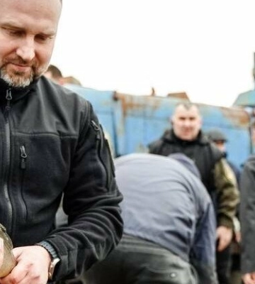 До Кам'янського водосховища випустили майже п'ять тонн риби