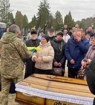 На Волині поховали 25-річного Героя Олександра Пархомчука