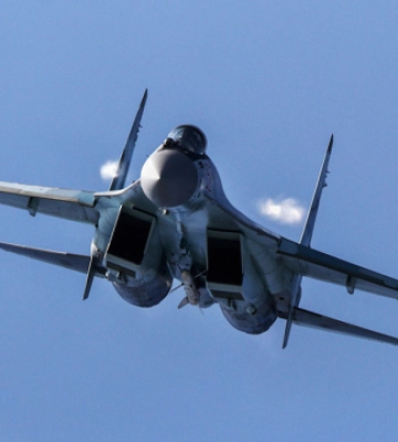 Около Севастополя упал российский истребитель Су-35