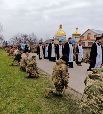 У громаді на Рівненщині попрощалися із депутатом сільради, який поліг під час авіаудару