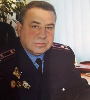 Правоохоронці Рівненщини сьогодні попрощались з полковником-міліціонером, який раптово помер