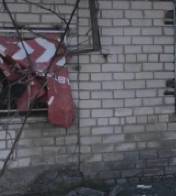 На Херсонщині російські військові пошкодили стільникову вежу, багатоповерхівку, приватні будинки, – ОВА