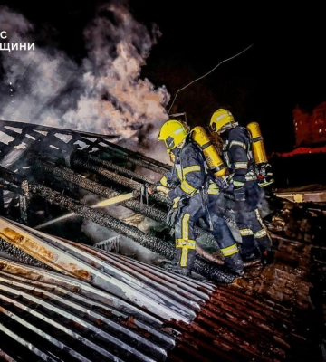 В Одессе произошел масштабный пожар в доме: погиб спасатель