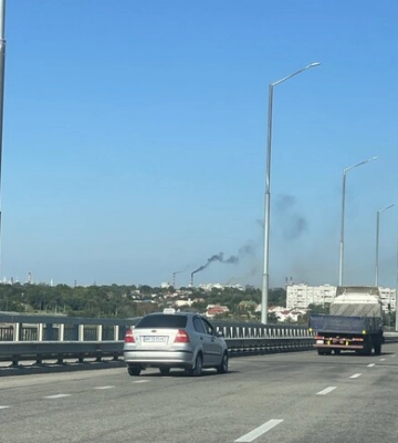 У Запоріжжі змінили організацію дорожнього руху на Вантовому мосту (ВІДЕО)