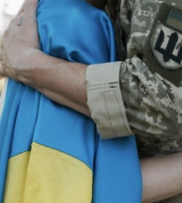 Суд у Полтаві покарав чоловіка, якому заборонили спілкуватися з дружиною