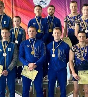 Кам’янські акробати стали призерами чемпіонату України в Вінниці