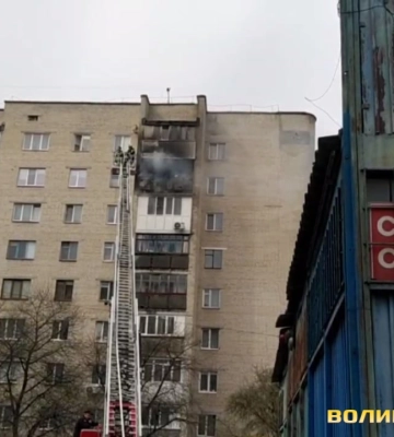 У Луцьку на ДПЗ – пожежа: горів балкон 