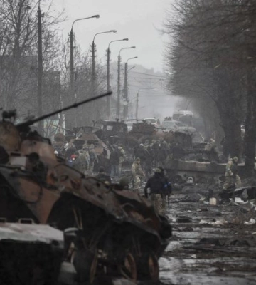Поліція ідентифікувала понад 100 військових РФ, які вчиняли воєнні злочини в Бучі