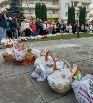 Закарпатці святкують Великдень за григоріанським календарем