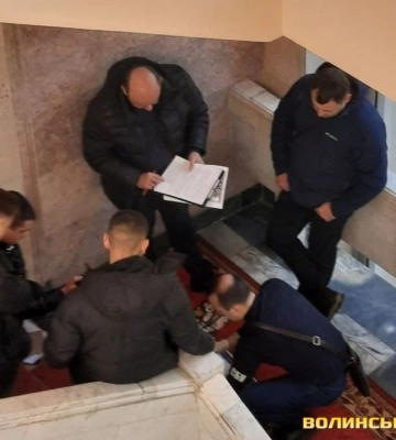 Затримали на сходах ОДА з $2000: волинського чиновника досі судять за хабар