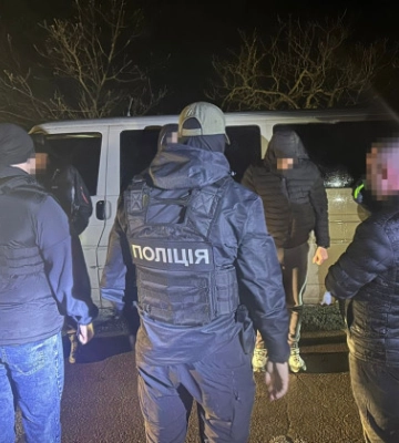 21 500 доларів за незаконний перетин кордону з Угорщиною: на Закарпатті підозрюють двох осіб