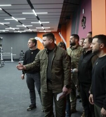 Зеленський: Поряд із будівництвом центрів реабілітації треба розширювати мережу відділень для відновлення ветеранів в обласних&amp;hellip;