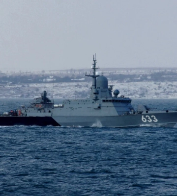 Речник військово-морських сил розповів про російський корабель-невдаху в Криму