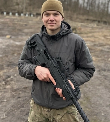 На Донеччині загинув 19-річний захисник з Одеської області Максим Білошкурський
