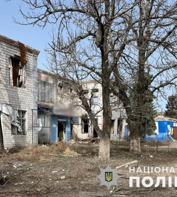 Російське військо вночі обстріляло Дружківку та частково зруйнувало будинок культури