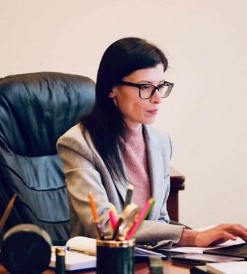 «Ми всі – з Кривого Рогу». Нова шефиня Рахункової палати розповіла про дружбу з Зеленськими «Ми всі – з Кривого Рогу». Нова шефиня Рахункової палати розповіла про дружбу з Зеленськими