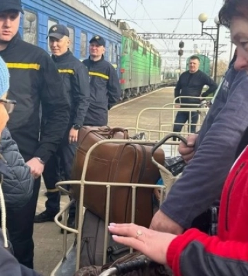 На Рівненщину прибув другий евакуаційний потяг із Донецької області