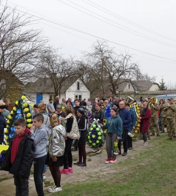 На Волині віддали останню шану батькові шістьох дітей, захисникові Андрієві Новосаду