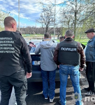 Обіцяв посприяти в ухиленні від мобілізації: на Дніпропетровщині затримано 45-річного військовослужбовця