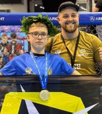 Спортсмен з Тернополя здобув перемогу на чемпіонаті Європи зі змішаних єдиноборств