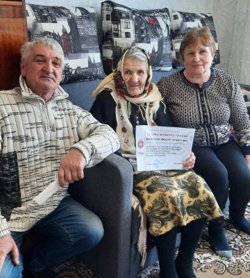 У селах Луцької громади продовжують прибирати залишки блокпостів (ФОТО)