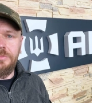Співак з Луцька Олександр Положинський вестиме власну передачу на радіо