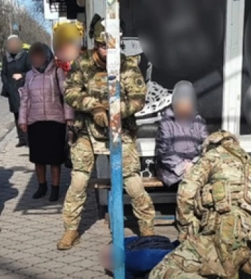 Волинські поліцейські затримали чоловіка, який переробляв зброю на вогнепальну та продавав її