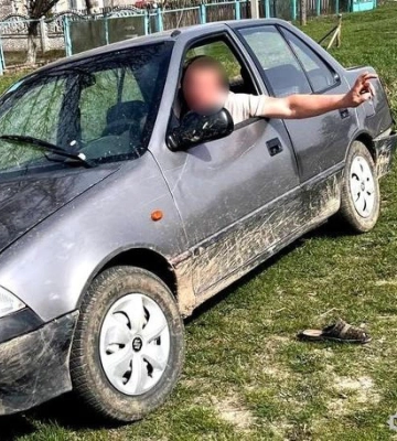 У Рівненському районі поліцейські розшукали водія, який кермував автівкою у стані сильного алкогольного сп