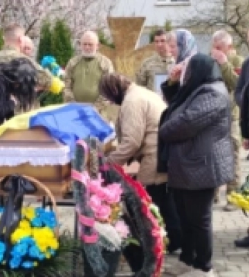 У Рожищі попрощалися із захисником України Володимиром Войтюком. ФОТО