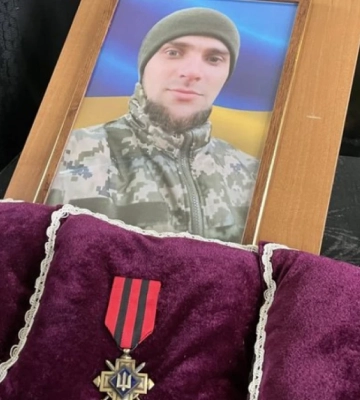 На Херсонщині в останню путь провели військового Олександра Соболєва
