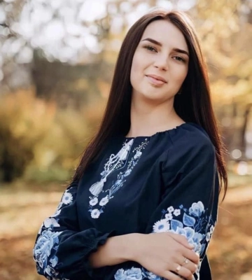 Мріяла про пишне і гучне весілля, натомість повертається на Волинь «на щиті»: історія 26-річної Героїні