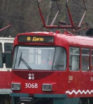 Деякі трамваї припинили рух: як працює громадський транспорт Дніпра сьогодні