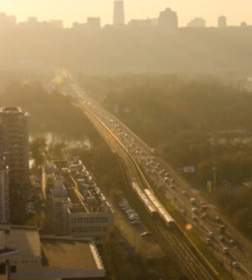 В Киеве сохраняется высокий уровень загрязненности воздуха пылью