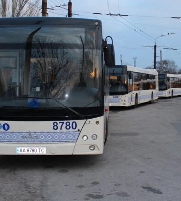 У Запоріжжі припинили роботу два міських автобусних маршрути