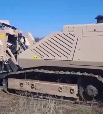 У мережі з'явилося відео дистанційного розмінування полів у Донецькій області за допомогою GCS-200