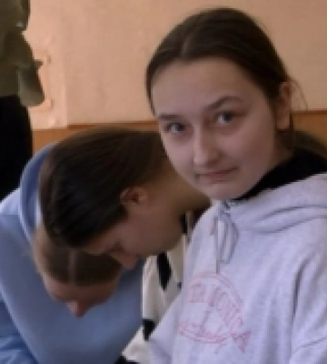 У Горохівському ліцеї сплели понад дві тисячі квадратних метрів маскувальних сіток