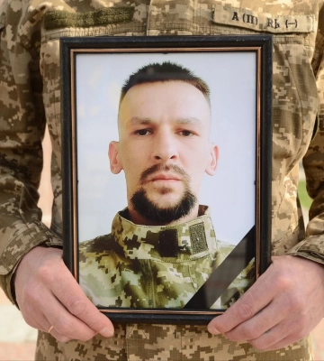 У центрі Рівного попрощалися з 38-річним Героєм