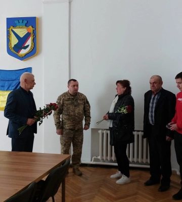 Родині безвісти зниклого Героя з Волині вручили його почесну нагороду