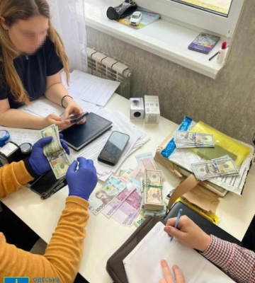 Корупція в Держпродспоживслужбі Одеської області: Затримано Посадовців за Хабарі