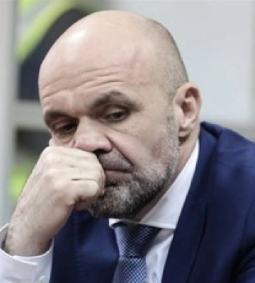 Засуджений за організацію вбивства Гандзюк Владислав Мангер заявив, що його викликають на службу. У Міноборони та в бригаді спростовують