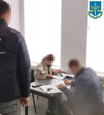 Контрабанда лісу на мільйони гривень: у Житомирі підозрюють п&#039;ятьох спільників організованої групи