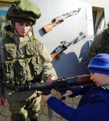 росія продовжує мілітаризацію українських дітей в тимчасово окупованому Криму - Омбудсман