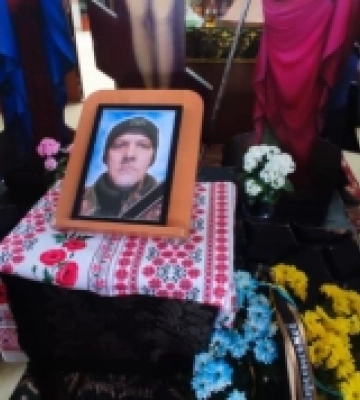 У Херсоні попрощалися із загиблим військовослужбовцем