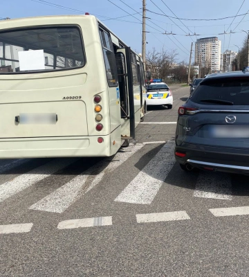 У Черкасах сталася аварія за участі маршрутки