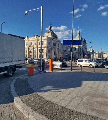 &quot;Укрзалізниця&quot; відкрила автоматизований паркінг біля вокзалу у Львові (ФОТО)