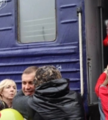 З Покровська до Мукачева евакуювалися вихованці Центру комплексної реабілітації «Милосердя»